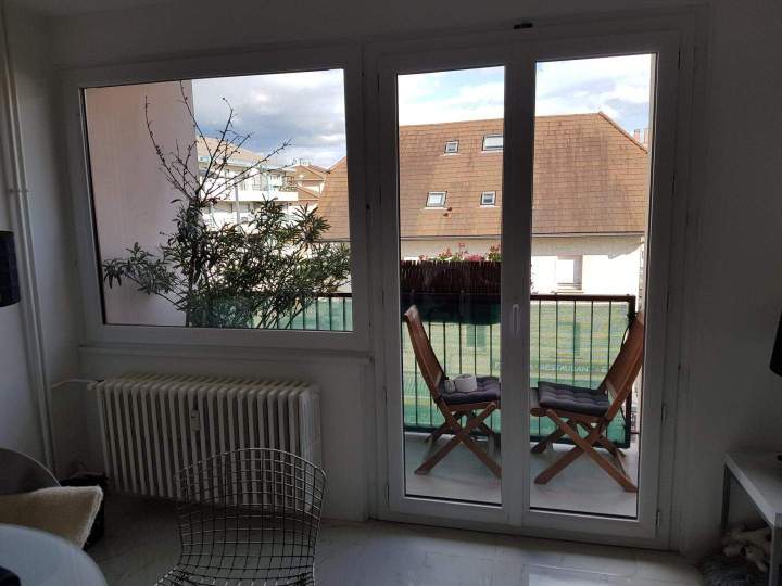 Installation de porte-fenêtre en aluminium Annemasse